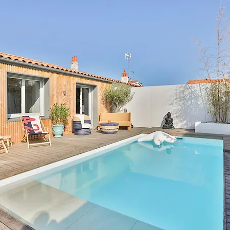 D'exception Avec Piscine, Proche De La *