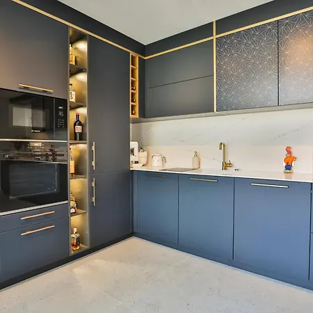 D'exception Avec Piscine, Proche De La