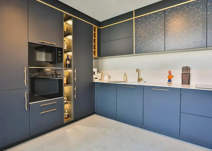 D'exception Avec Piscine, Proche De La *