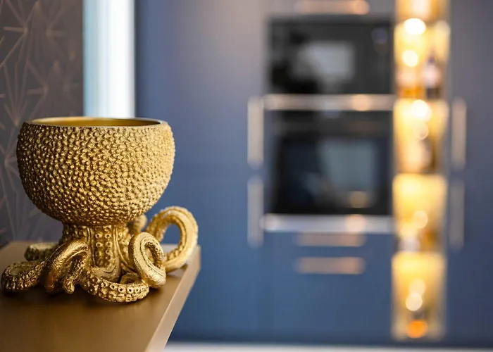 Βίλα D'exception Avec Piscine, Proche De La *