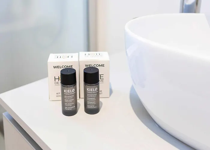 D'exception Avec Piscine, Proche De La *