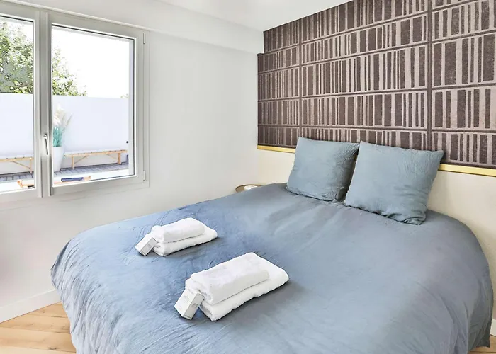 Βίλα D'exception Avec Piscine, Proche De La *