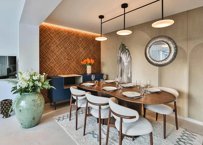 D'exception Avec Piscine, Proche De La Villa *